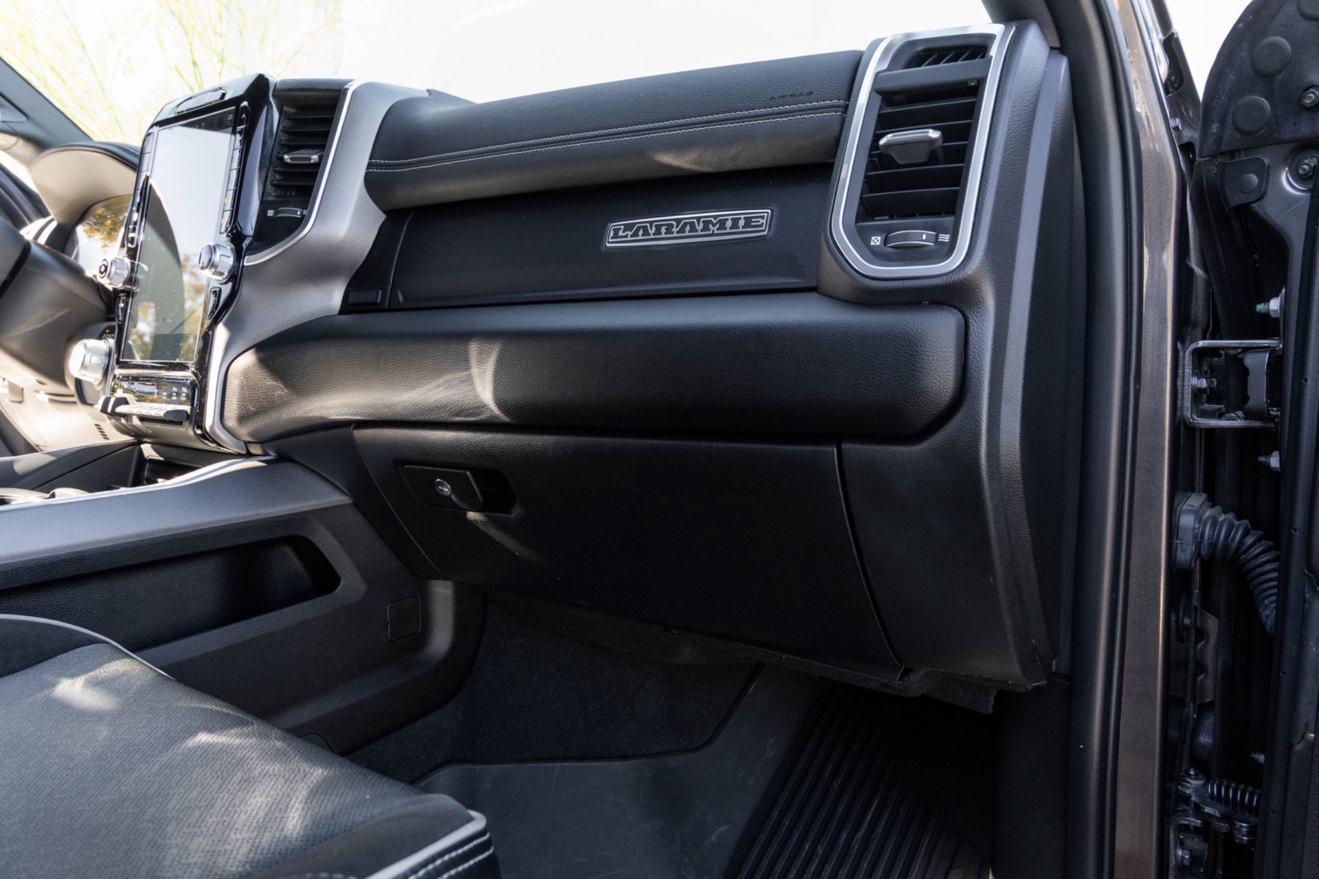 Used 2024 RAM 2500 Laramie w/ Night Edition AWD/4WD image 37