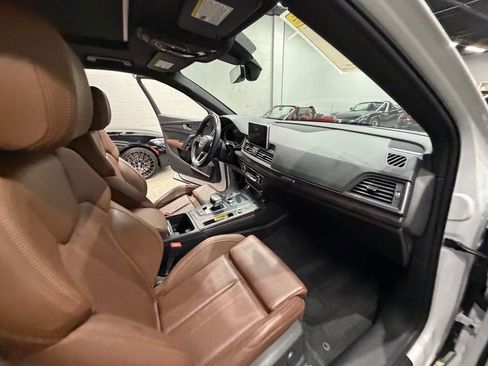 Used 2019 Audi Q5 Prestige w/ Prestige Package AWD/4WD image 36