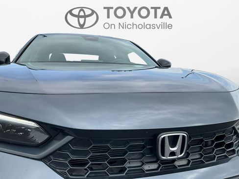 Used 2025 Honda Civic Sport image 10