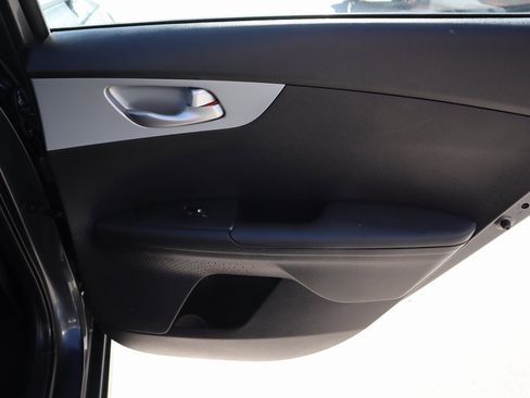 Used 2024 Kia Forte LXS w/ LXS Technology Package image 12