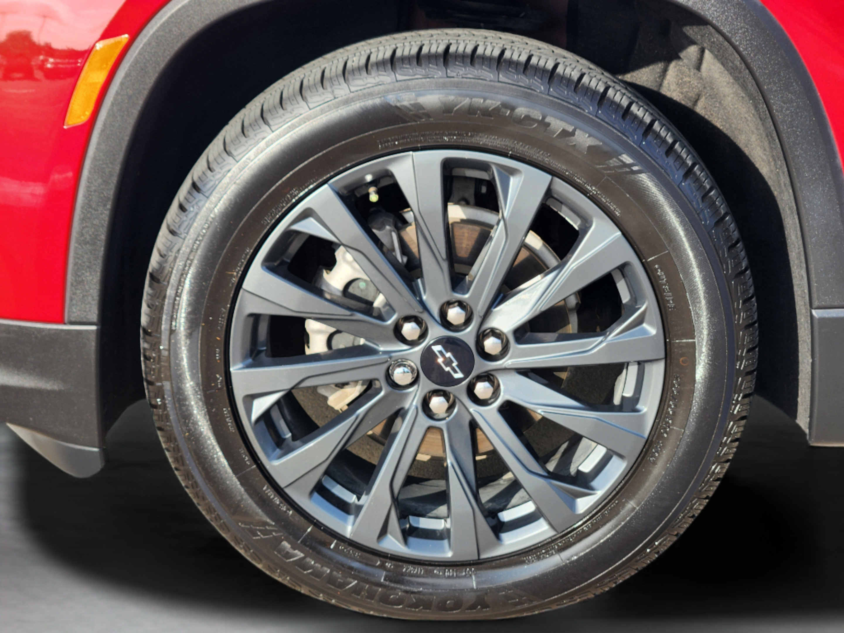 Used 2023 Chevrolet Traverse RS FWD image 33