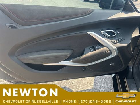 Used 2018 Chevrolet Camaro ZL1 RWD image 7
