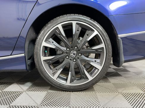 Used 2020 Honda Accord Touring image 10