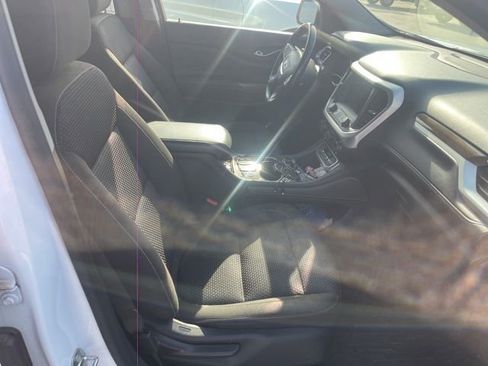 Used 2020 GMC Acadia SLE w/ Driver Convenience Package image 28