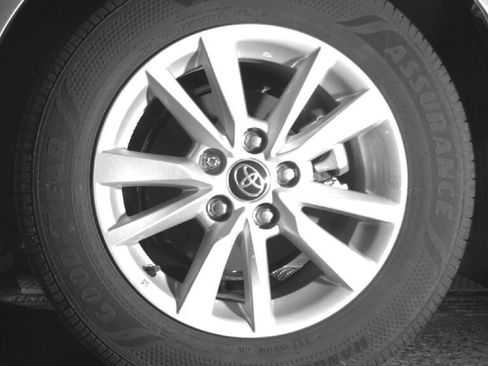 Used 2026 Toyota Camry LE AWD/4WD image 13