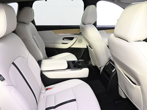 Certified 2025 MAZDA CX-90 3.3 Turbo S w/ Premium Plus image 18