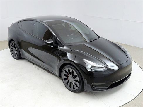 Used 2023 Tesla Model Y Performance image 13