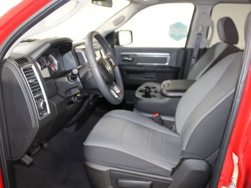 Used 2024 RAM 1500 Classic SLT image 19