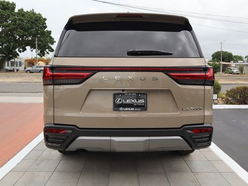 New 2026 Lexus LX 700h Overtrail image 6