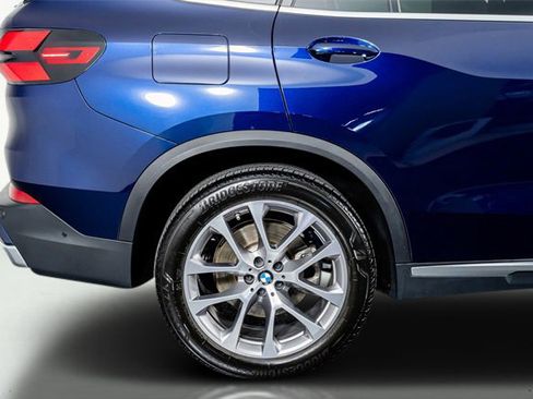 Used 2024 BMW X5 xDrive40i w/ Premium Essential Package image 6