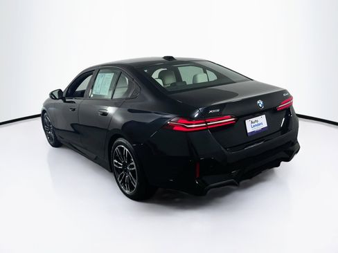 Used 2025 BMW 530i xDrive 530i xDrive w/ M Sport Package image 7