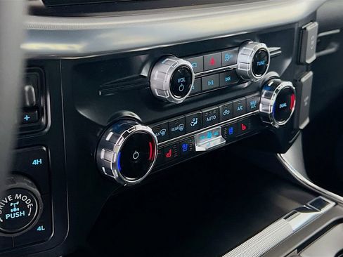 New 2025 Ford F150 Lariat w/ Equipment Group 501A Mid image 9