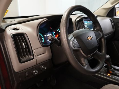 Used 2019 Chevrolet Colorado W/T w/ WT Convenience Package image 7