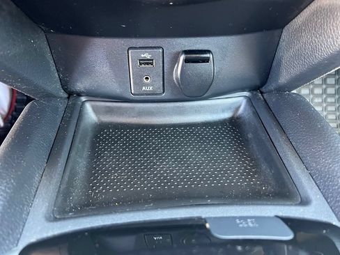 Used 2016 Nissan Rogue S AWD/4WD image 31