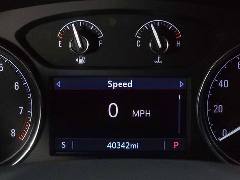 Used 2022 Buick Enclave Essence w/ Experience Buick Package image 30