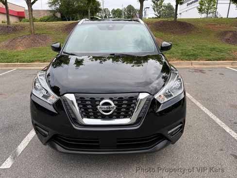Used 2020 Nissan Kicks SV FWD image 2