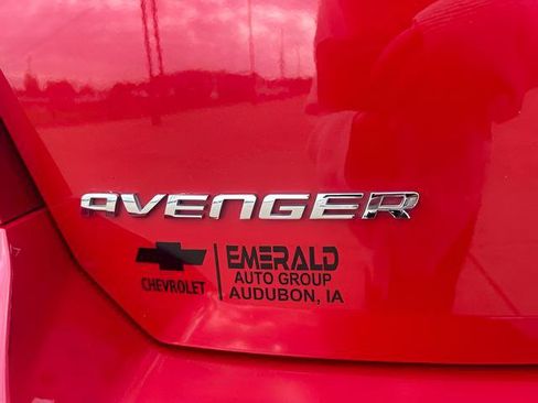 Used 2013 Dodge Avenger SE w/ Blacktop Pkg FWD image 25