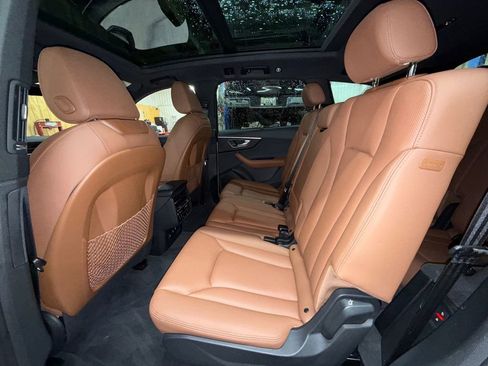 Used 2022 Audi Q7 3.0T Premium Plus w/ Premium Plus Package AWD/4WD image 26