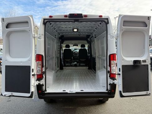 New 2026 RAM ProMaster 2500 w/ Advanced Safety Group FWD image 26