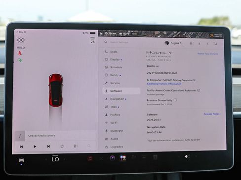 Used 2021 Tesla Model Y Long Range AWD/4WD image 23