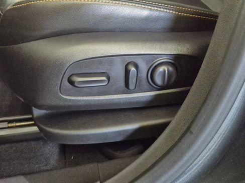Used 2020 GMC Terrain SLT w/ Elevation Edition FWD image 15