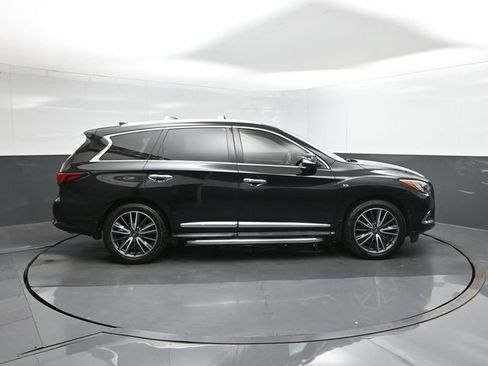 Used 2017 INFINITI QX60 FWD w/ Deluxe Technology Package image 11