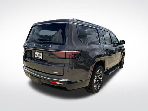 Used 2024 Jeep Wagoneer Series II w/ Flexible Seating Group RWD image 12