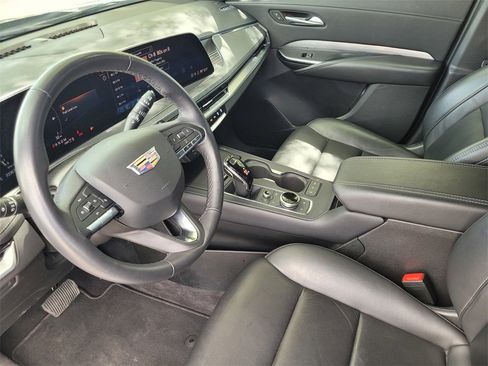 Used 2024 Cadillac XT4 Premium Luxury image 17