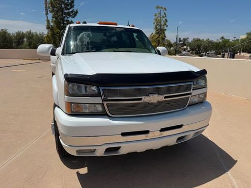 Used 2005 Chevrolet Silverado 3500 LT w/ Heavy-Duty Power Package AWD/4WD image 22