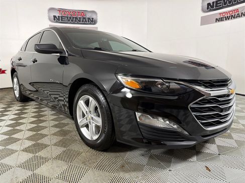 Used 2023 Chevrolet Malibu LT image 1
