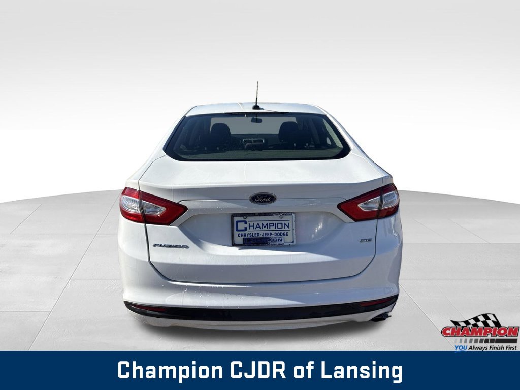 Used 2015 Ford Fusion SE FWD image 7