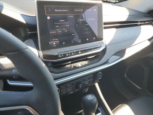 Used 2022 Jeep Compass Latitude image 24