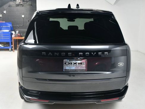 Used 2023 Land Rover Range Rover SE image 11