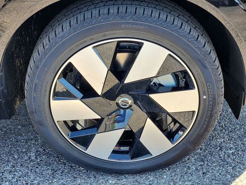 New 2025 Volvo XC60 T8 Plus w/ Climate Package image 8