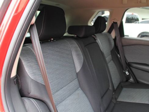 Used 2021 Nissan Rogue S FWD image 17
