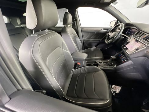 Used 2022 Volkswagen Tiguan SEL R-Line image 28
