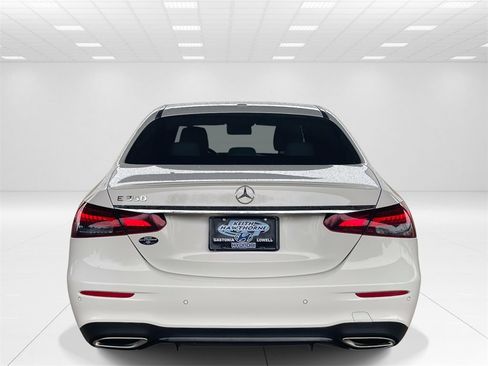 Used 2022 Mercedes-Benz E 350 Sedan image 5