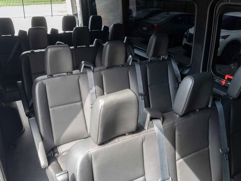 Used 2020 Mercedes-Benz Sprinter 2500 image 8