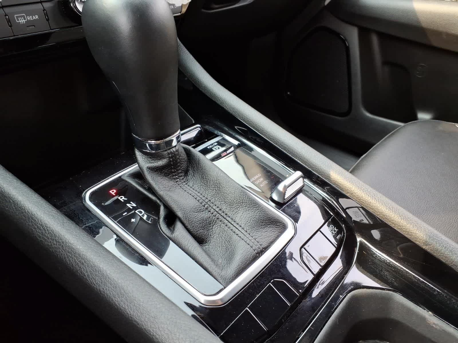 Used 2025 Jeep Compass Limited AWD/4WD image 18