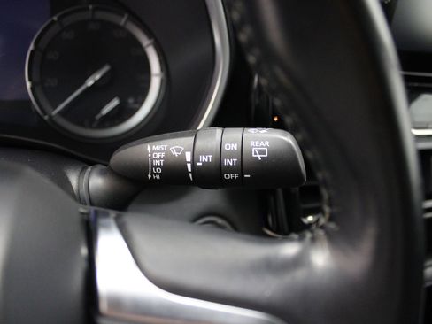 Used 2021 Toyota Highlander XLE image 40