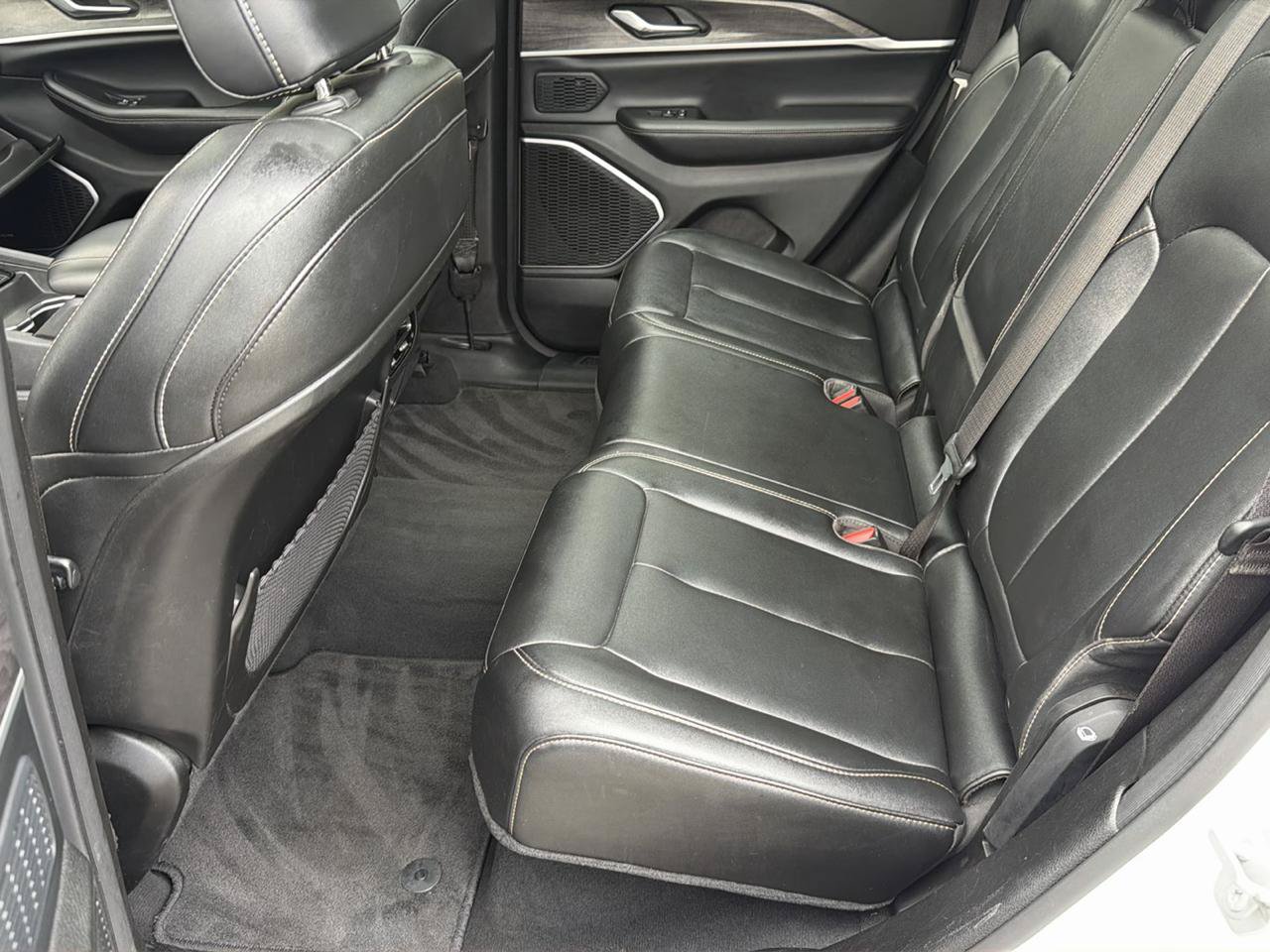 Used 2024 Jeep Grand Cherokee Limited 4xe AWD/4WD image 9