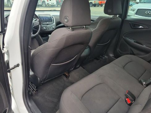 Used 2020 Chevrolet Malibu RS image 21