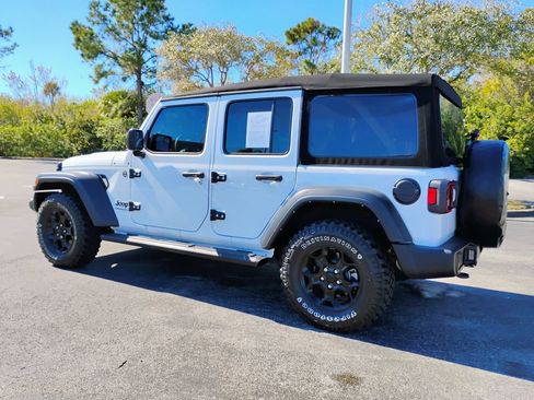 Used 2023 Jeep Wrangler Sport S image 7