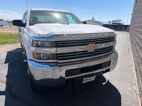 Used 2017 Chevrolet Silverado 2500 W/T RWD image 3