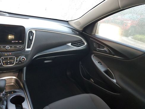 Used 2025 Chevrolet Malibu LT FWD image 15