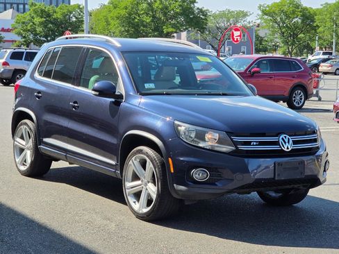Used 2016 Volkswagen Tiguan R-Line AWD/4WD image 3