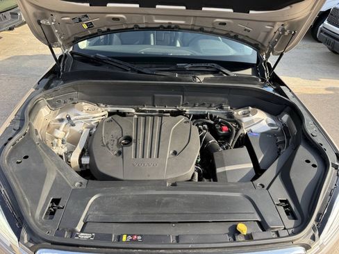 Used 2023 Volvo XC90 B5 Core AWD/4WD image 42