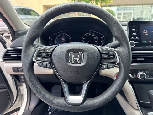 Used 2018 Honda Accord LX image 23