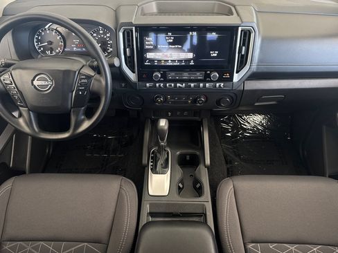Used 2026 Nissan Frontier SV w/ Tow Package RWD image 12