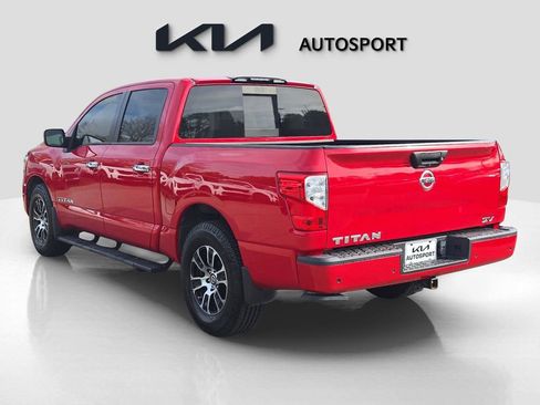 Used 2021 Nissan Titan SV w/ Accessory Utility Package image 10